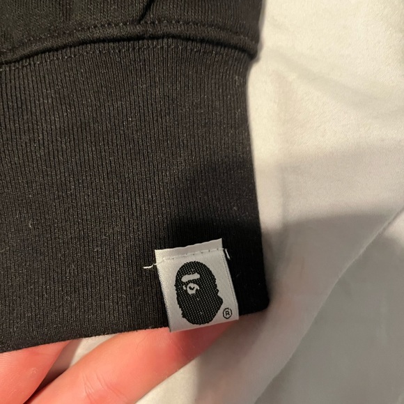 BAPE x UNDEFEATED double shark hoodie - Picture 3 of 10